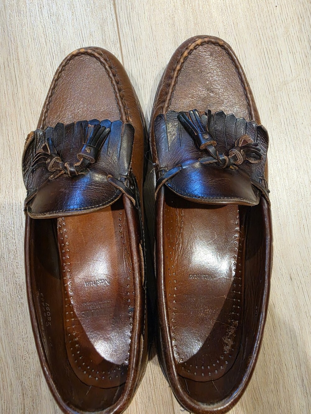 Allen Edmonds Men’s 9.5 B Brown Leather Kiltie Tassel Loafers 28057 - Picture 4 of 6